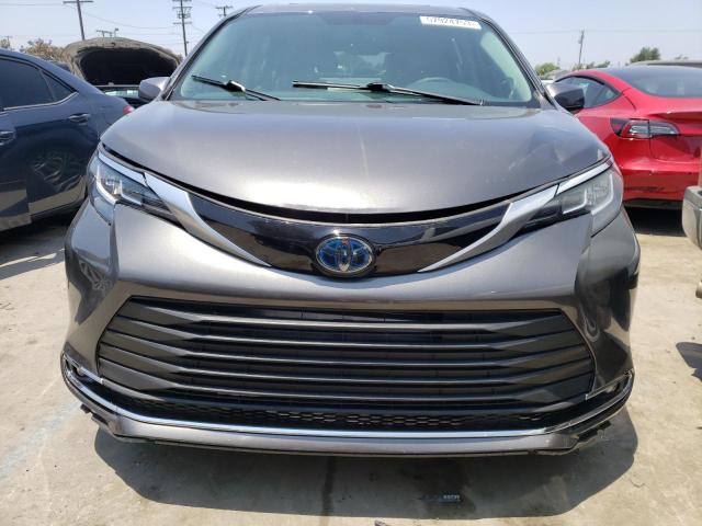 5TDJRKEC0MS001323 Toyota SIENNA XLE