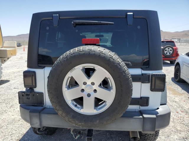 1C4BJWDG3GL105088 Jeep Wrangler Unlimited Sport