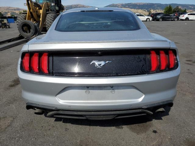 1FA6P8TH6J5118165 Ford MUSTANG