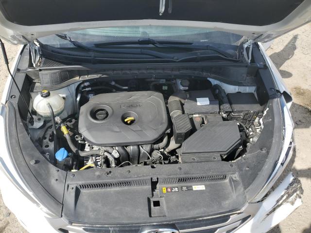 KM8J2CA44JU692027 Hyundai TUCSON SE