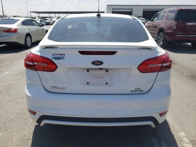1FADP3F22FL313586 Ford FOCUS SE