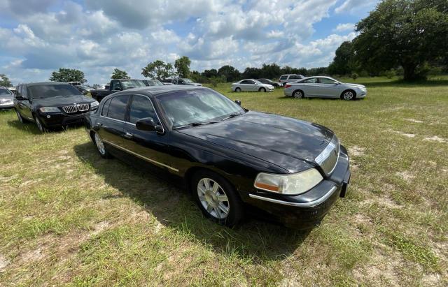 2011 Lincoln Town Car 