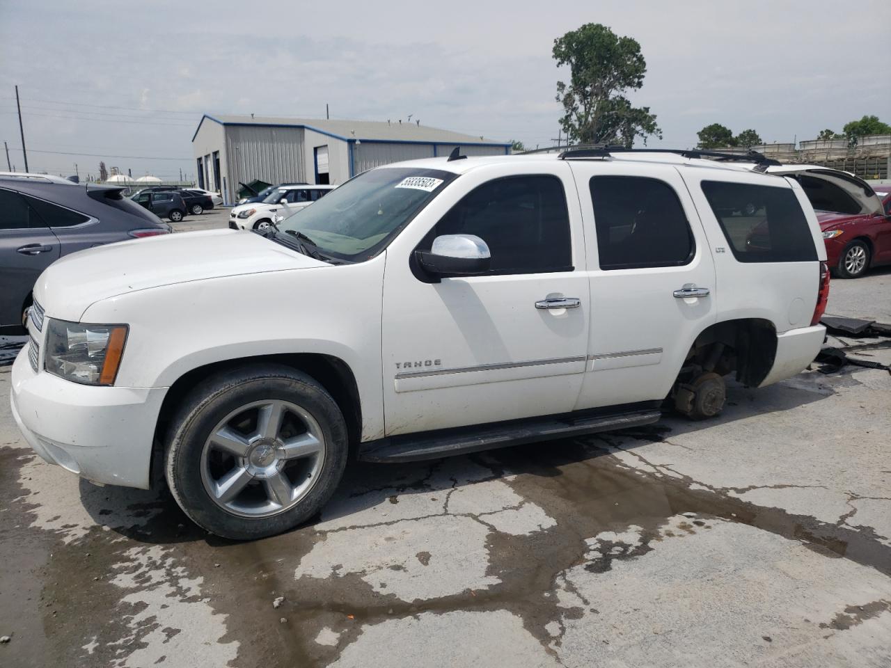 1GNSCCE03DR236208 2013 Chevrolet Tahoe C1500 Ltz