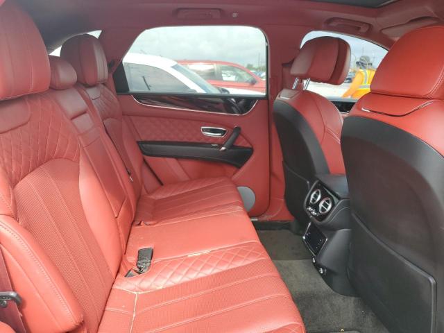 VIN SJAAC2ZVXJC016875 2018 Bentley Bentayga no.11