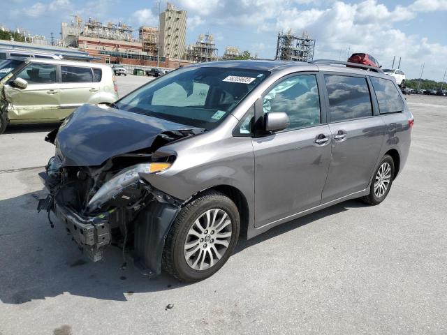 5TDYZ3DC3JS933565 2018 TOYOTA SIENNA, photo no. 1