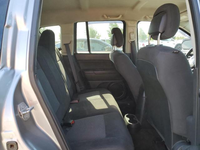 1C4NJCBA4GD560827 Jeep Compass Sport