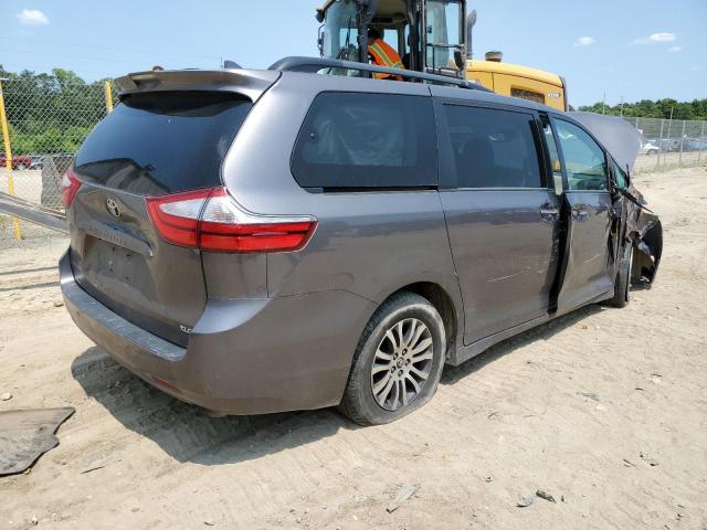 5TDYZ3DC4JS920923 2018 TOYOTA SIENNA, photo no. 3