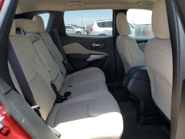 1C4PJLCB2HW667560 Jeep Cherokee Latitude