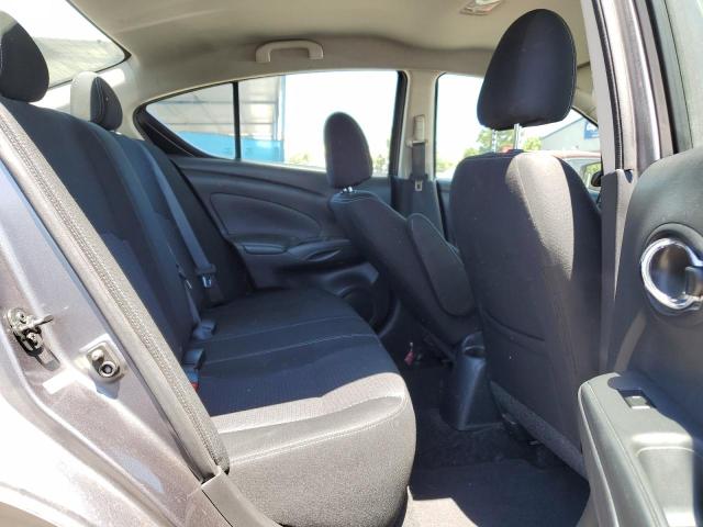 3N1CN7AP9JL886572 Nissan VERSA S