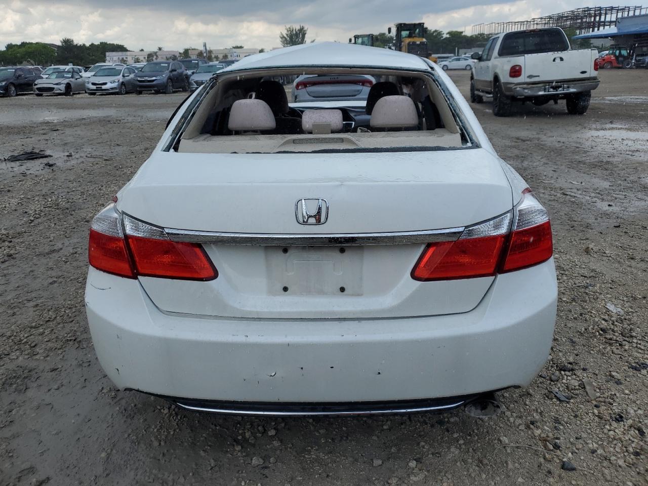 1HGCR2F33DA256764 2013 Honda Accord Lx