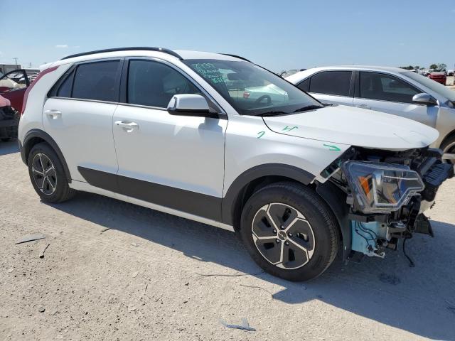 KNDCR3LEXP5081226 Kia Niro EX 4