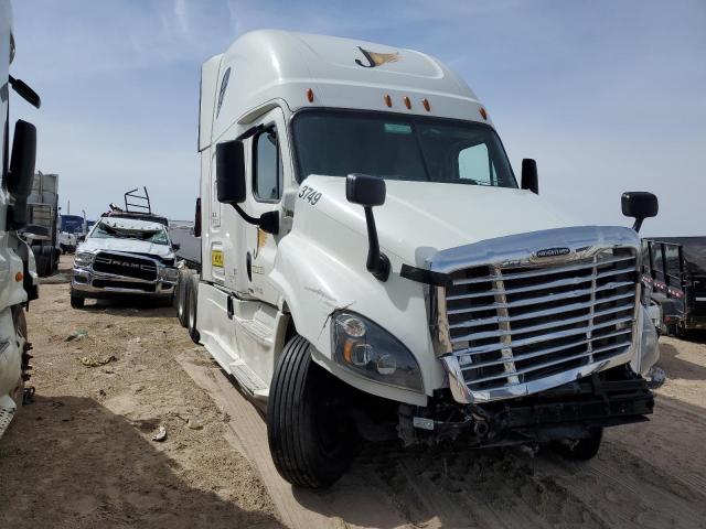 Lot #2501434199 2016 FREIGHTLINER CASCADIA 1 salvage car