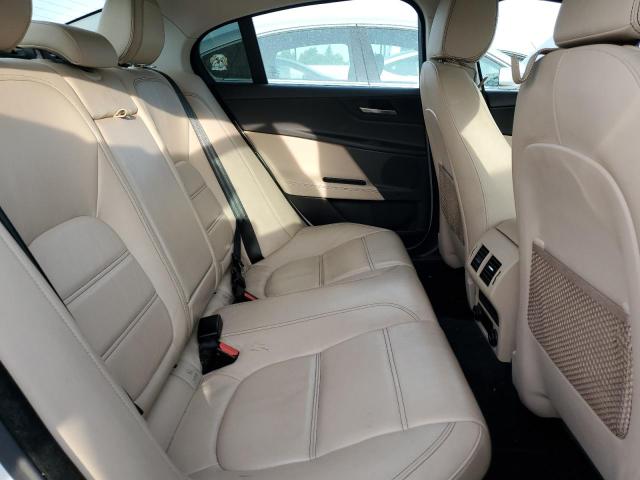 SAJAE4BG5HA962695 Jaguar Xe Prestige