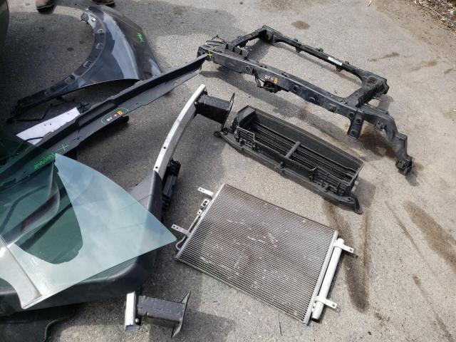 KNDCC3LC9J5150172 KIA NIRO EX