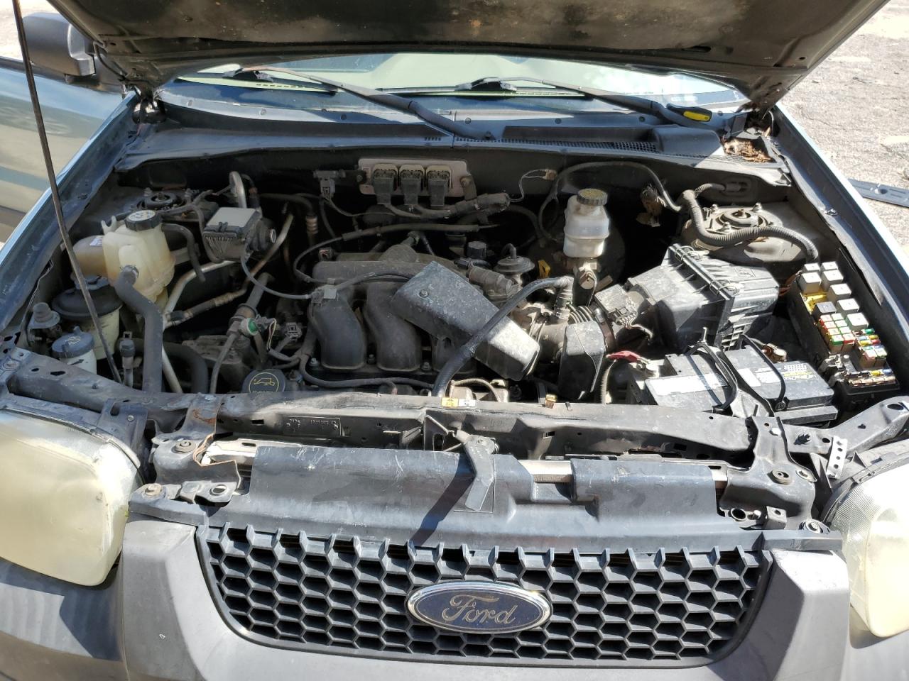 1FMYU03145KB06017 2005 Ford Escape Xlt