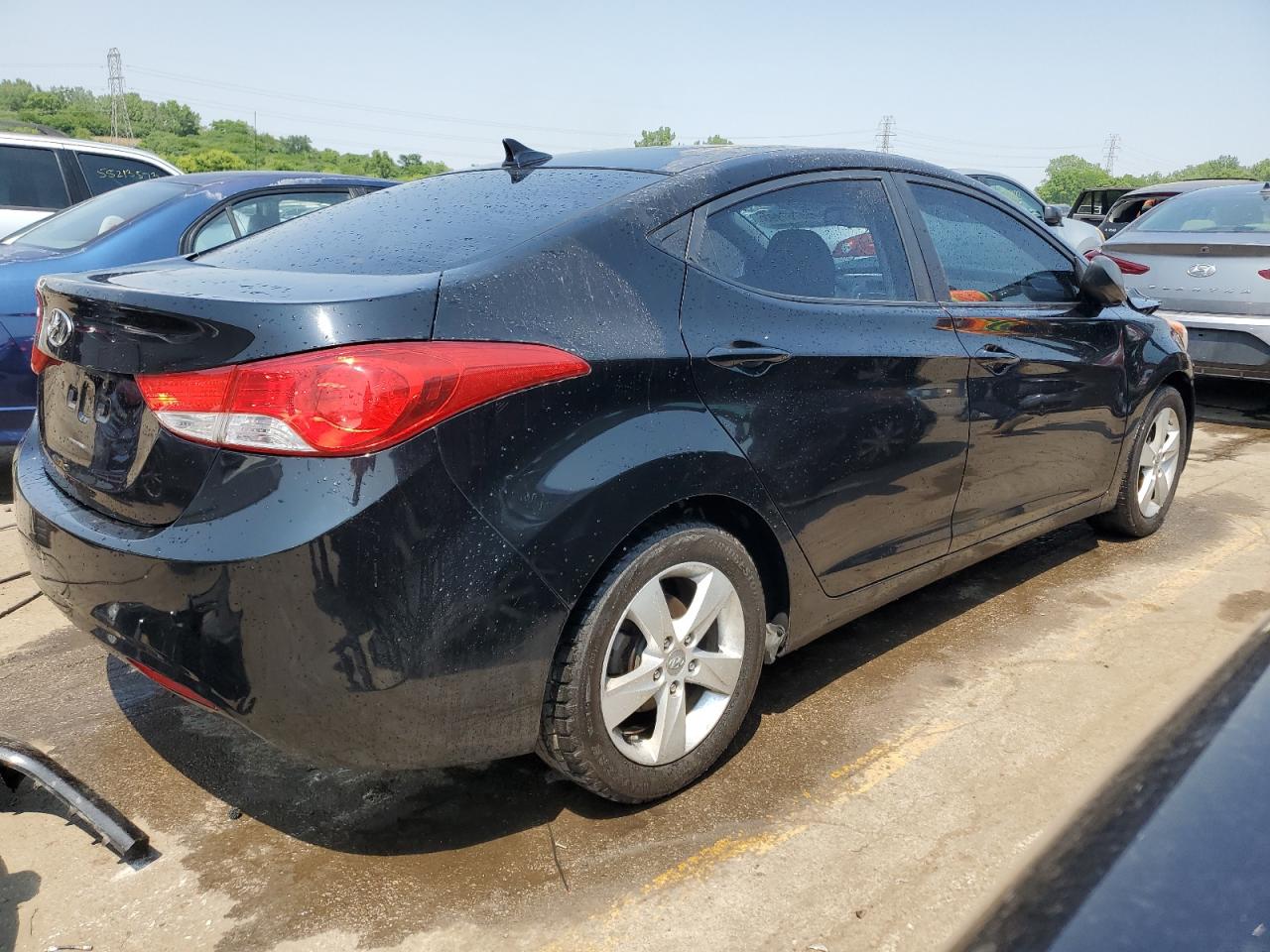 KMHDH4AE2CU316732 2012 Hyundai Elantra Gls