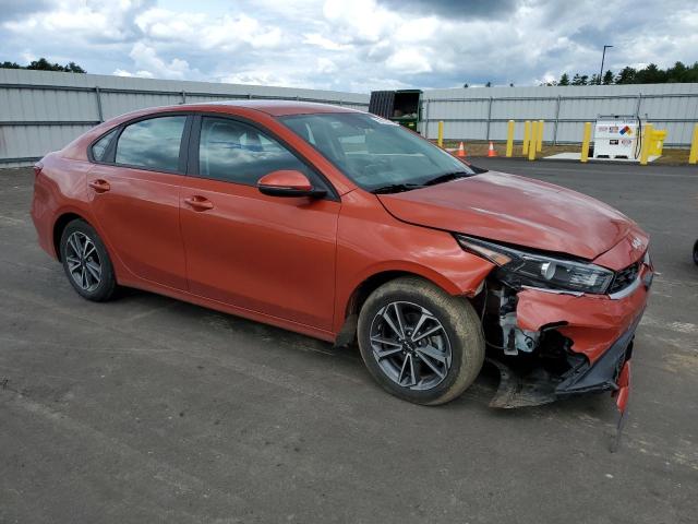 3KPF24AD3NE471586 Kia Forte FE 4