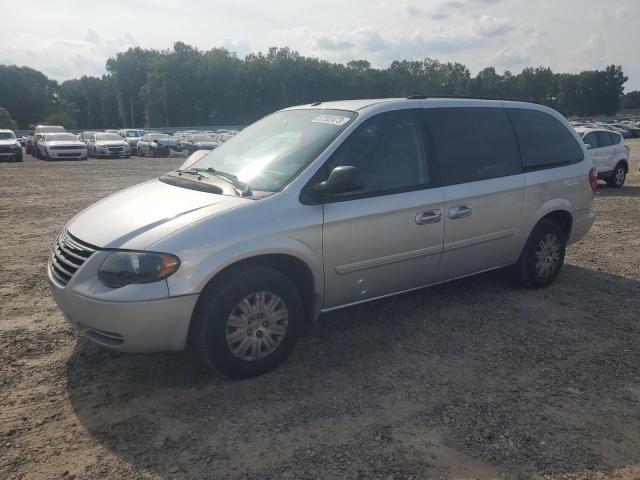 2007 Chrysler Town & Country LX