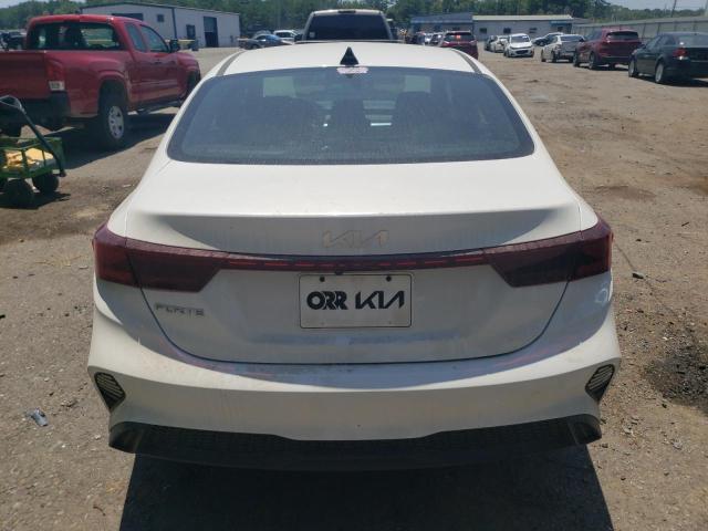 3KPF24AD5PE525859 Kia Forte LX 6