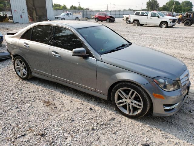 VIN WDDGF4HB4DA850228 2013 Mercedes-Benz C-Class, 250 no.4