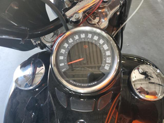 2019 HARLEY-DAVIDSON FLHC 1HD1YAJ23KB033888
