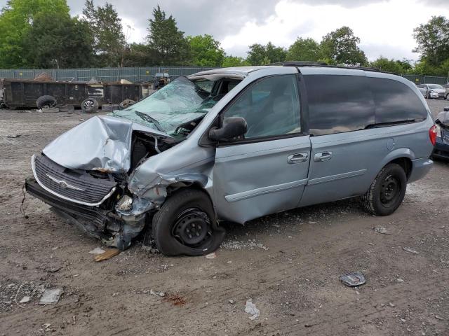 2004 Chrysler Town & Country LX