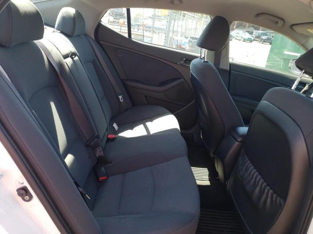 KNAGM4A72F5542506 KIA Optima Lx