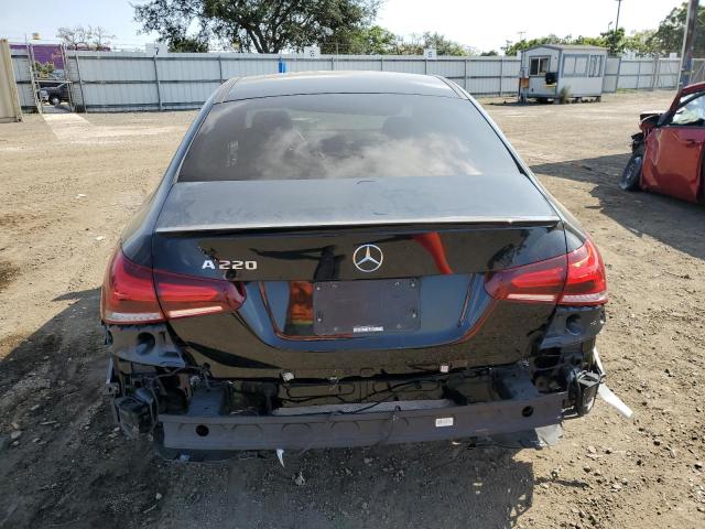 WDD3G4EB9KW027200 Mercedes-Benz A 220