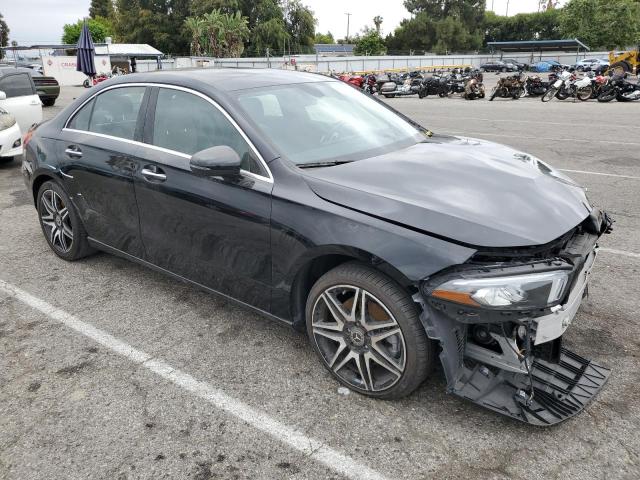 W1K3G4EB3NJ340065 Mercedes-Benz A 220