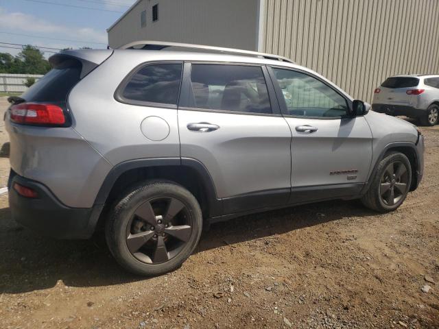1C4PJLCB7HW554073 Jeep Cherokee Latitude