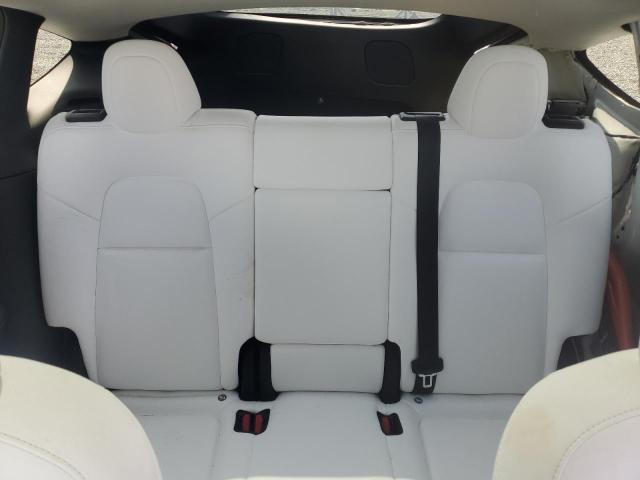 7SAYGDEE2NF537488 Tesla Model Y