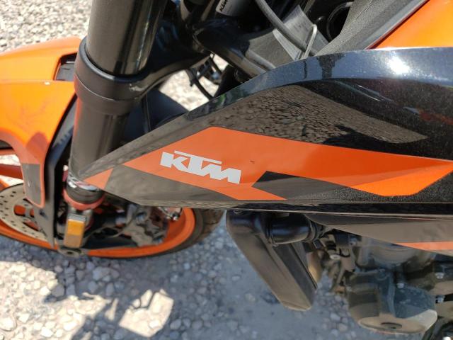 2022 KTM 890 DUKE R VBKTU9404NM842175