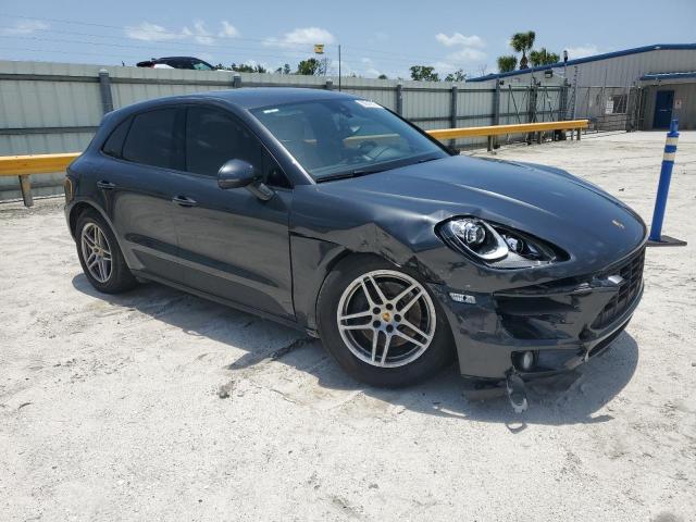 VIN WP1AA2A56JLB20875 2018 Porsche Macan no.4