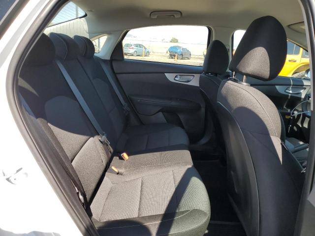 3KPF24AD2PE604485 KIA FORTE LX
