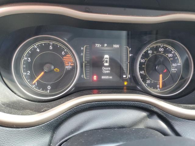 1C4PJLCB4JD511408 Jeep Cherokee Latitude