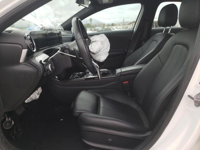 WDD3G4EB2KW022940 Mercedes-Benz A 220