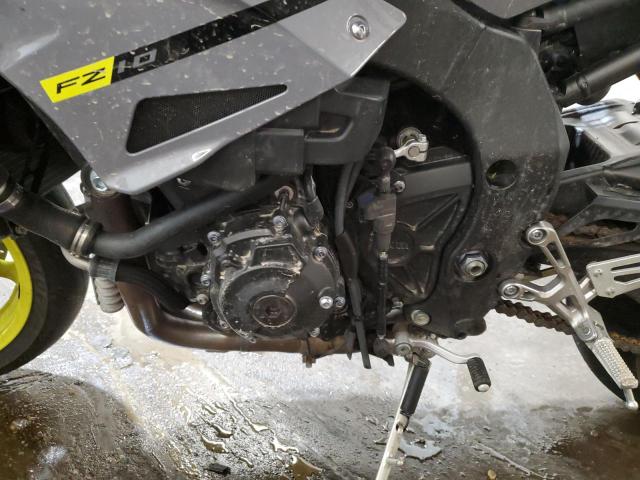 2017 YAMAHA FZ10 - JYARN48E2HA000373