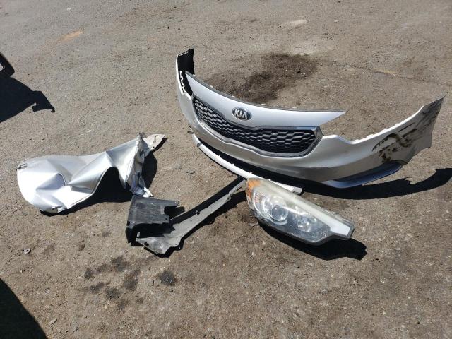 KNAFK4A66F5277078 KIA FORTE LX