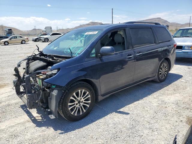 2018 Toyota Sienna XLE