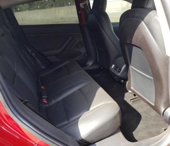 5YJ3E1EA3KF400676 Tesla MODEL 3