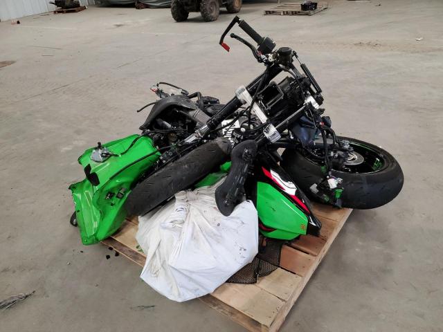 Salvage Kawasaki Ninja 1000 for Sale: Wrecked & Repairable Motorcycle  Auction