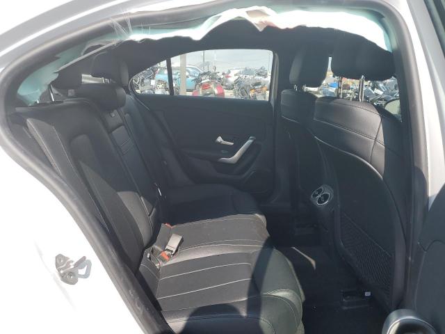 W1K3G4EB5LJ236562 Mercedes-Benz A 220