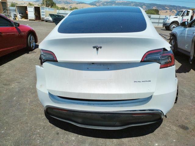 7SAYGDEE7PF675725 Tesla Model Y