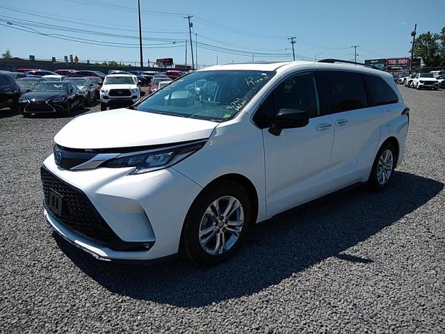 2022 TOYOTA SIENNA XSE - 5TDDSKFC4NS047089
