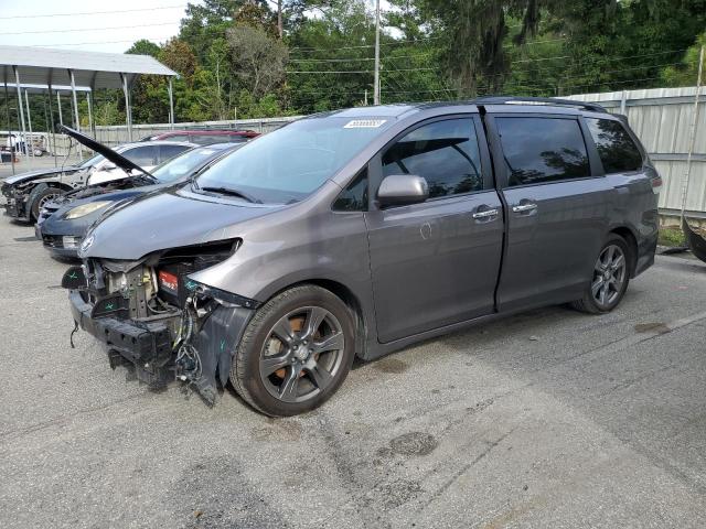 2017 Toyota Sienna SE