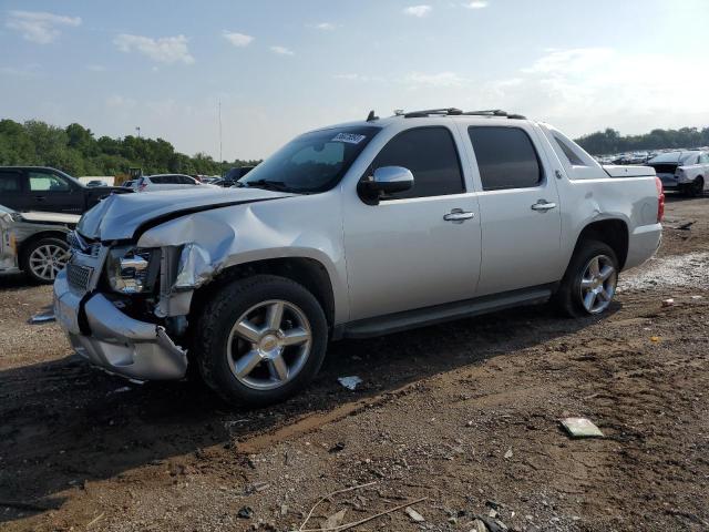 2013 Chevrolet Avalanche LS