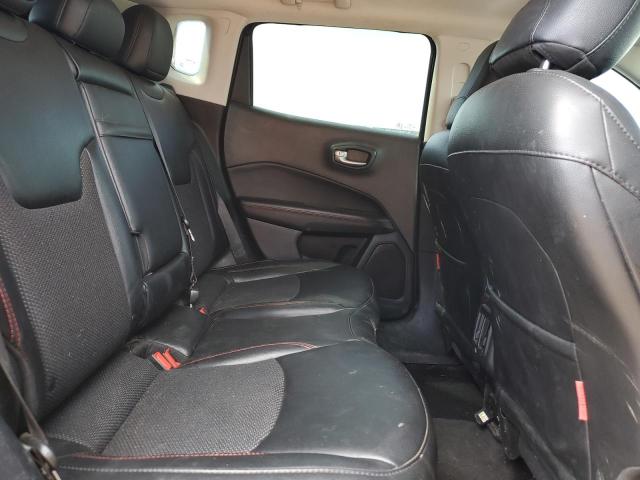 3C4NJDDB2KT627942 Jeep Compass Trailhawk