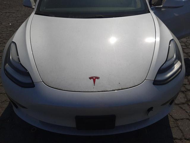 5YJ3E1EA5LF744818 Tesla MODEL 3