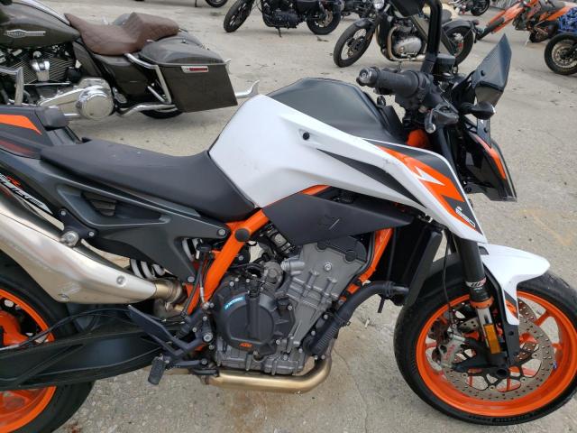 2021 KTM 1190 VBKTU940XMM806179