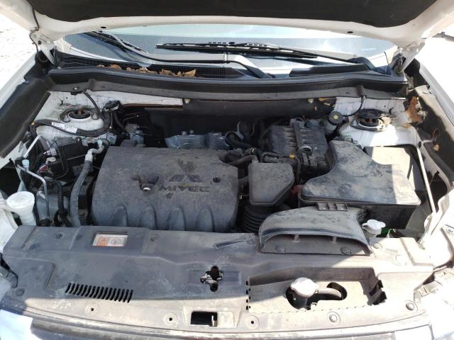 JA4AD3A33HZ028122 Mitsubishi Outlander Se